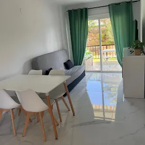 https://new-modern-apt-el-playa-de-las-americas-tenerife.tenerifehoteles.net