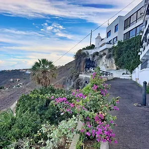 https://mesa-del-mar-apartament.adeje-hotels.com